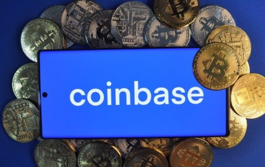 Coinbase Revenue Outpaces Nasdaq—Here's What Analysts Say It Means